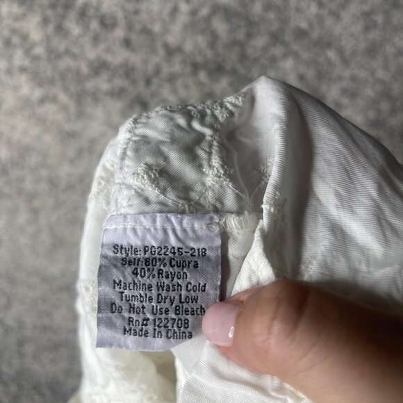 Johnny Was Shorts Womens 0 White Embroidered Eyelet Cargo Boho Festival Summer - Picture 8 of 8